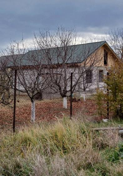 Casa la ro?u + teren 12120 mp, Verne?ti, jud. Buzau - 3
