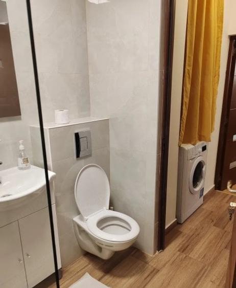Apartament cu 2 camere semidecomandat, mobilat în Timpuri Noi