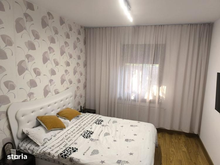 Casă cu 4 camere cu Teren 250 Mp în Central