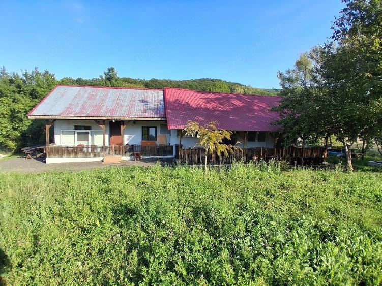 Casă cu Teren 500 Mp în Valea Unghiului