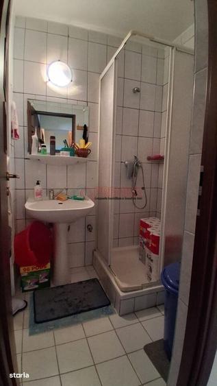 Apartament cu 4 camere decomandat în Octavian Goga