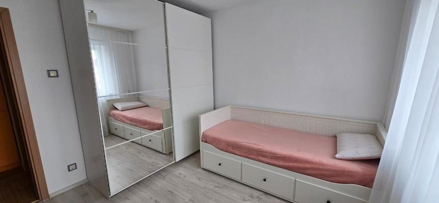 Apartament cu 2 camere decomandat, mobilat în Girocului