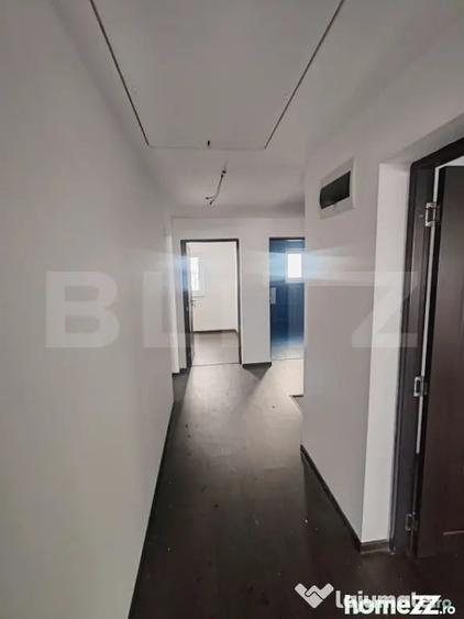 Casă cu 7 camere cu Teren 603 Mp în Central