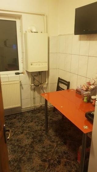 Apartament cu 2 camere semidecomandat, mobilat în Micro 9