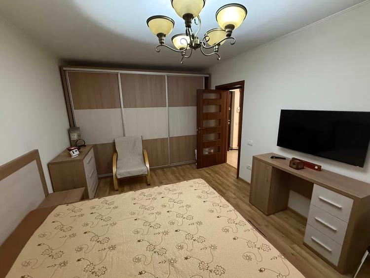 Apartament cu 3 camere decomandat, mobilat în Tomis II