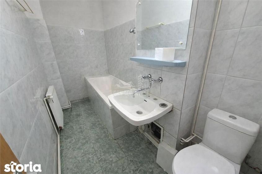 Apartament cu 3 camere decomandat, mobilat în Terezian
