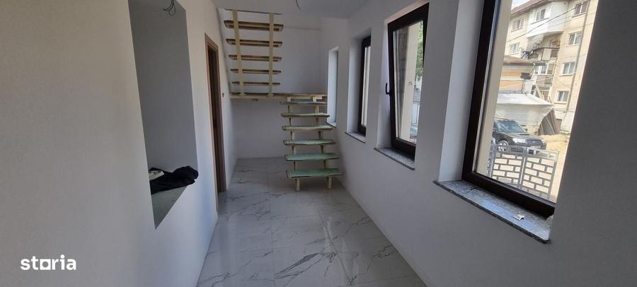 Casă cu 4 camere cu Teren 200 Mp în Central