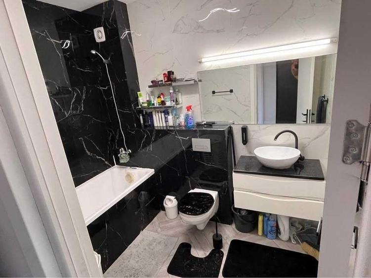 Apartament cu 2 camere semidecomandat în Sânnicoară