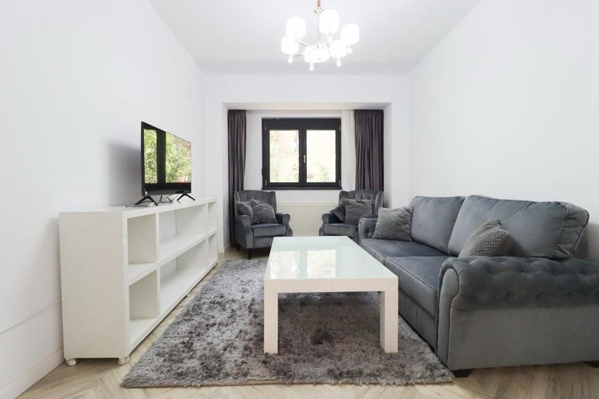 Apartament cu 2 camere decomandat în Barbu Văcărescu