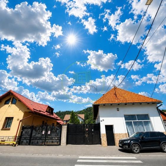 Casă individuală cu 6 camere cu Canalizare în Zărnești