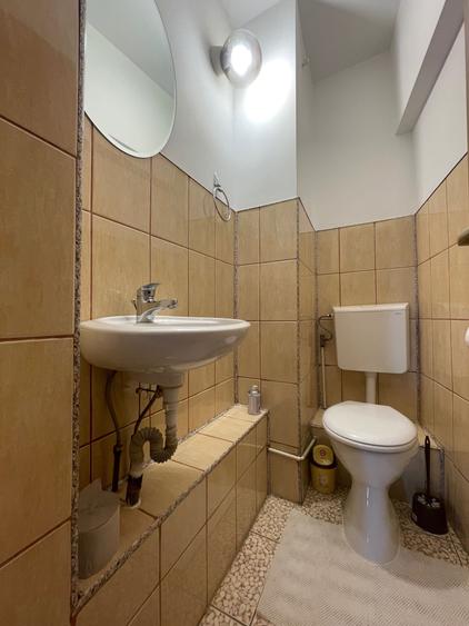 Apartament cu 3 camere decomandat în Vest