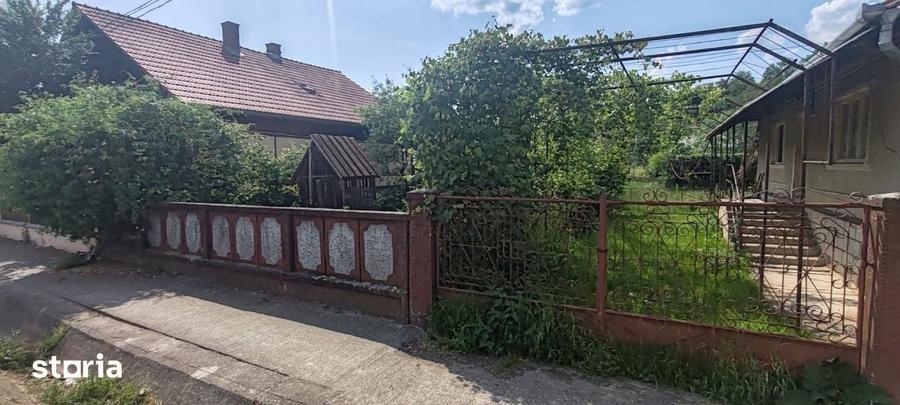 Casă cu 3 camere cu Teren 700 Mp în Românași