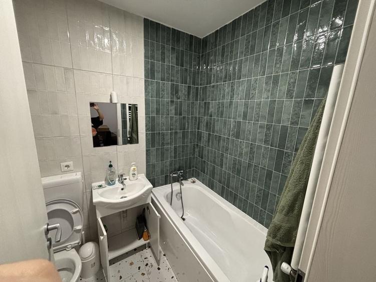 Apartament cu 2 camere în Apărătorii Patriei