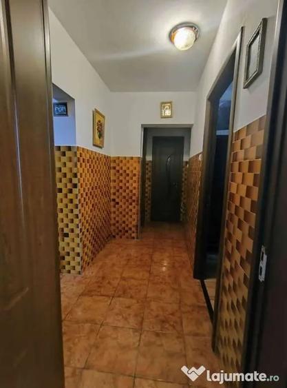 APARTAMENT 3 CAMERE DECOMANDAT - 12