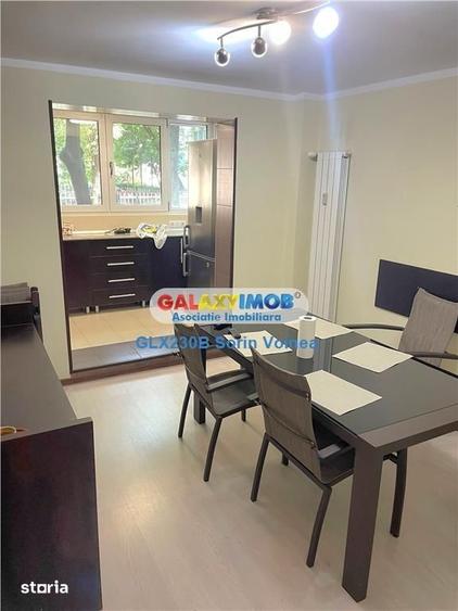 Apartament cu 4 camere semidecomandat, mobilat în Apărătorii Patriei