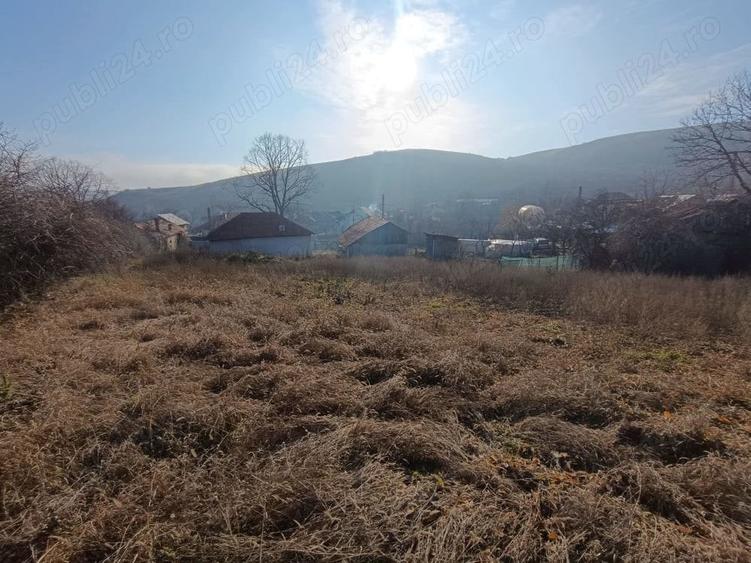 Teren de 1155 mp, în Fințești
