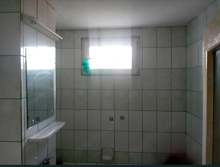 Apartament cu 2 camere decomandat în Precista