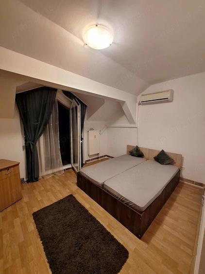 Garsonieră decomandată în Central