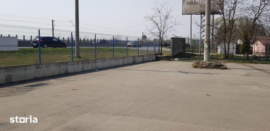 Spațiu comercial, de 1,800 mp, în Central