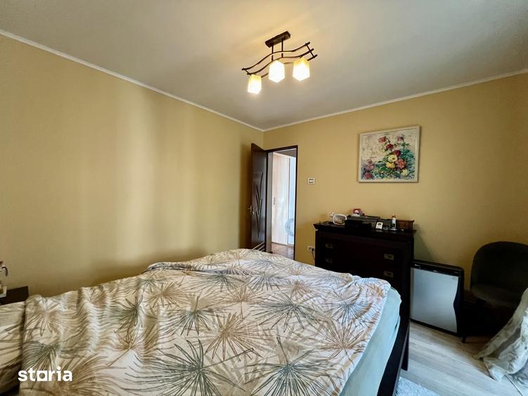 Apartament cu 3 camere decomandat în Est