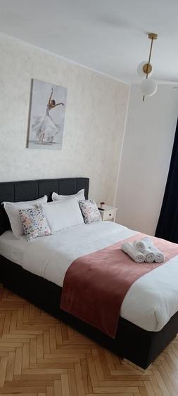 Apartament de închiriat, zonă centrală - 1