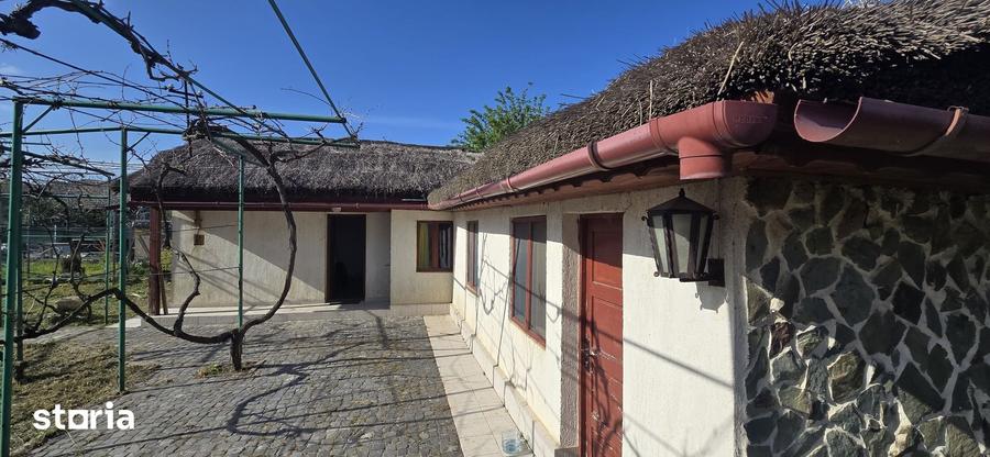 Casă cu 4 camere cu Teren 1917 Mp în Corbu
