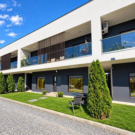 Casă P+1 aproape de plajă | Mamaia Nord | 4 camere - 3 băi - 1