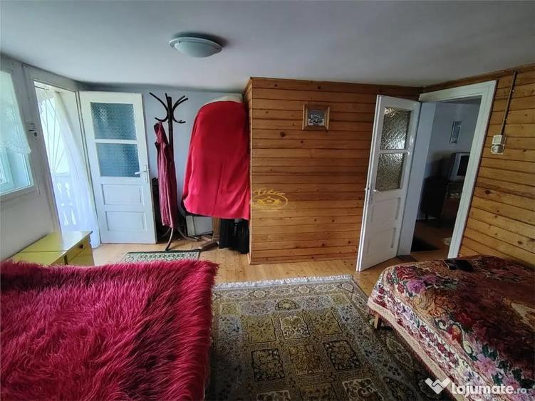Casă cu 4 camere cu Teren 327 Mp în Central