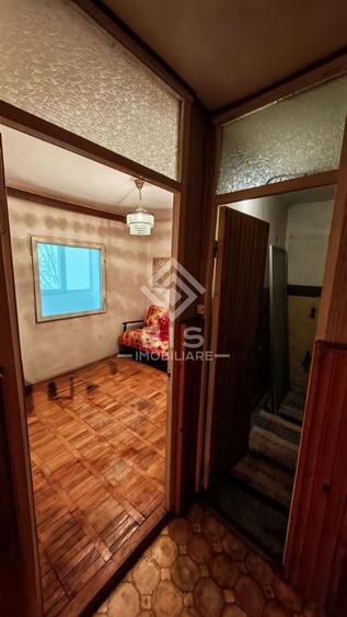 Apartament cu 4 camere decomandat în Central