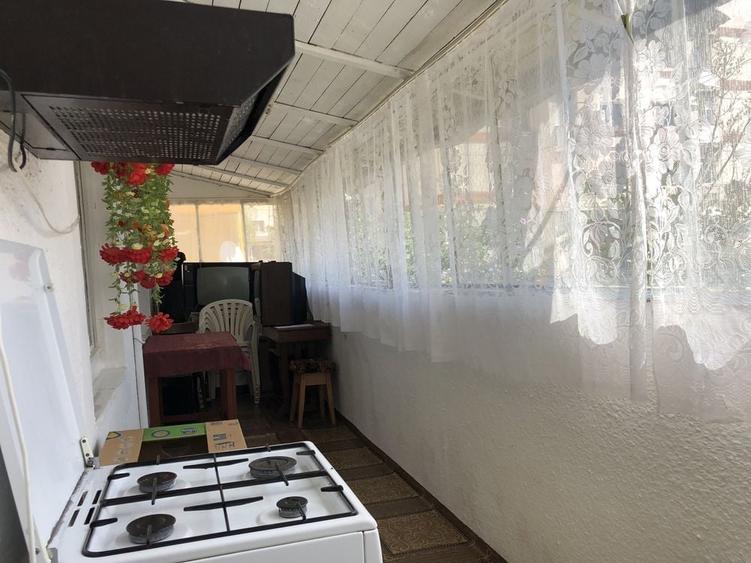 Apartament cu 3 camere decomandat în Costești