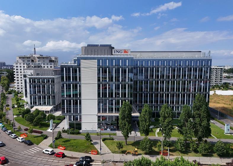 Birou, de 38,000 mp, în 1 Mai