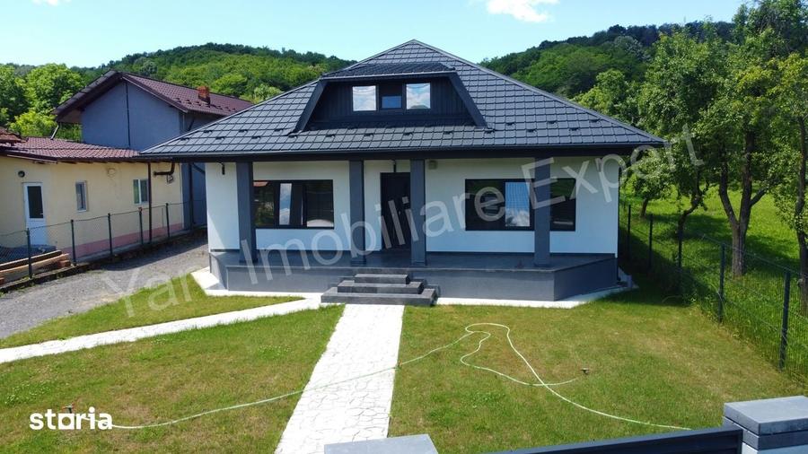 Casă cu 3 camere cu Teren 2477 Mp în Băiculești