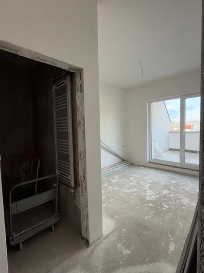 Apartament cu 3 camere semidecomandat în Mănăștur