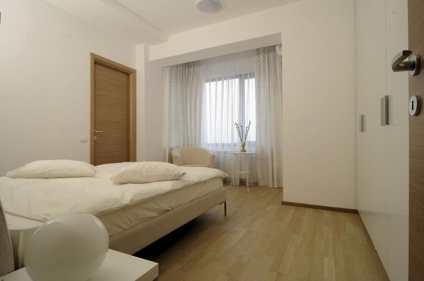 Apartament cu 2 camere semidecomandat, mobilat în Băneasa