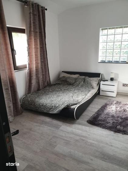 Casă cu 8 camere cu Teren 950 Mp în Brestei