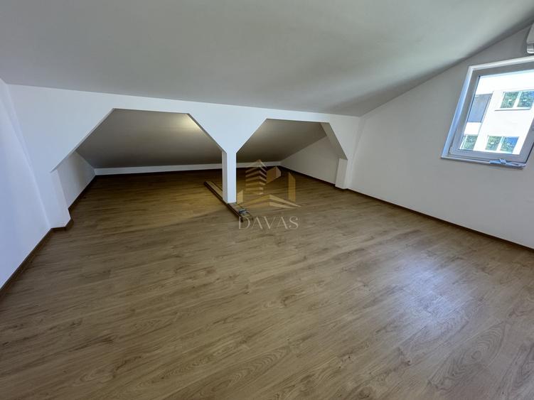 Duplex cu 4 camere cu Canalizare în Iris