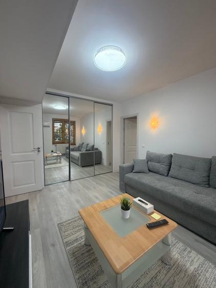 Apartament cu 2 camere semidecomandat în P-ța Romană