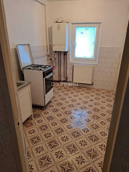 Vand apartament 2 camere Rm-Sarat
