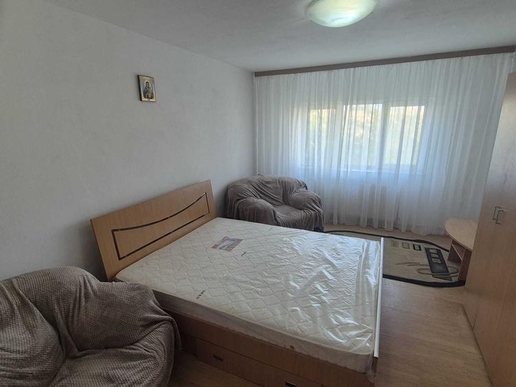 Apartament cu 2 camere decomandat în Rahova