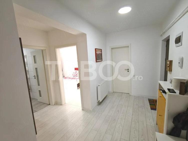 Apartament cu 3 camere decomandat în Turnișor