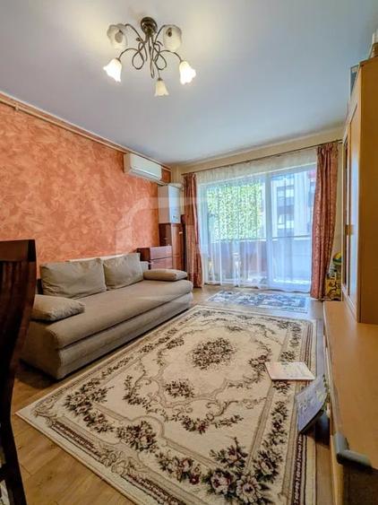 Apartament cu 2 camere semidecomandat, mobilat în Mărăști