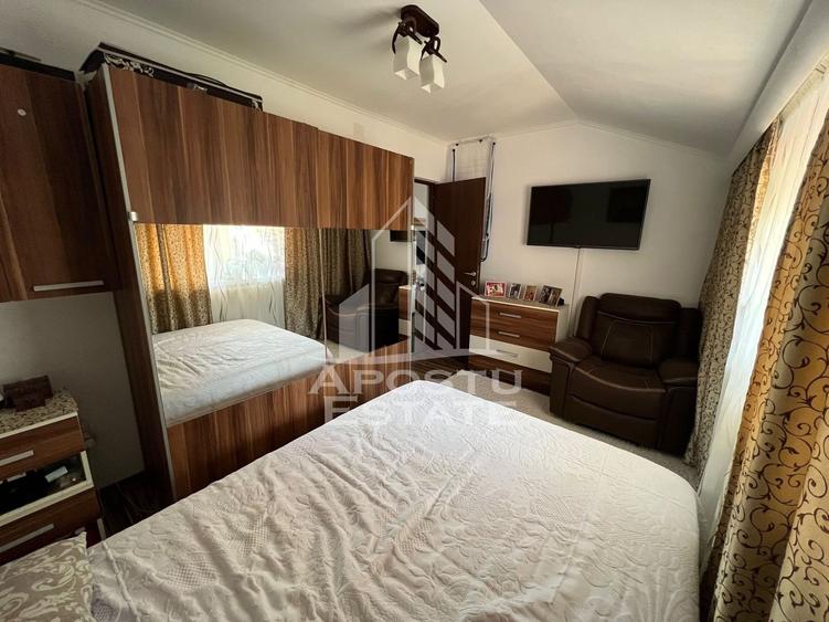Apartament cu 3 camere semidecomandat, mobilat în Simion Bărnuțiu