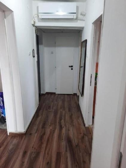 Apartament cu 3 camere decomandat în Aluniș