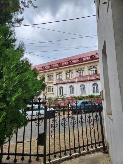 Casă cu 4 camere cu Teren 300 Mp în Ultracentral