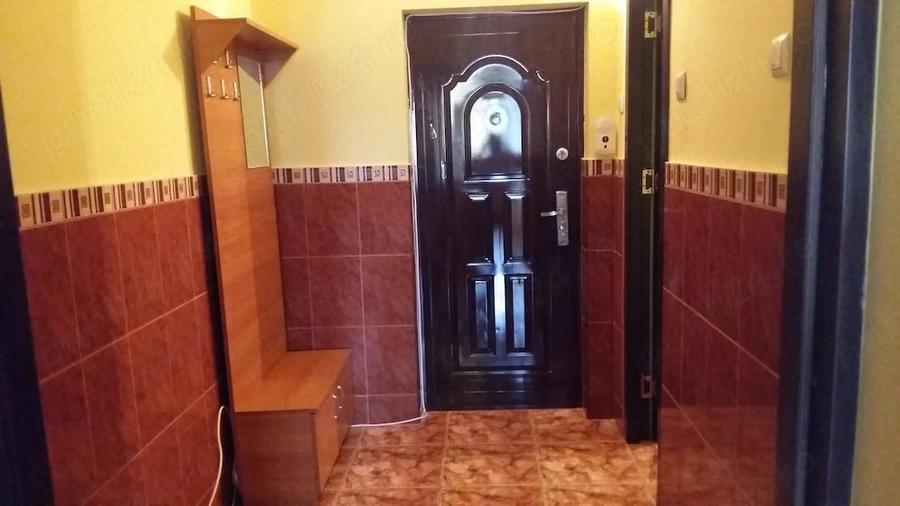 Garsonieră decomandată în Central