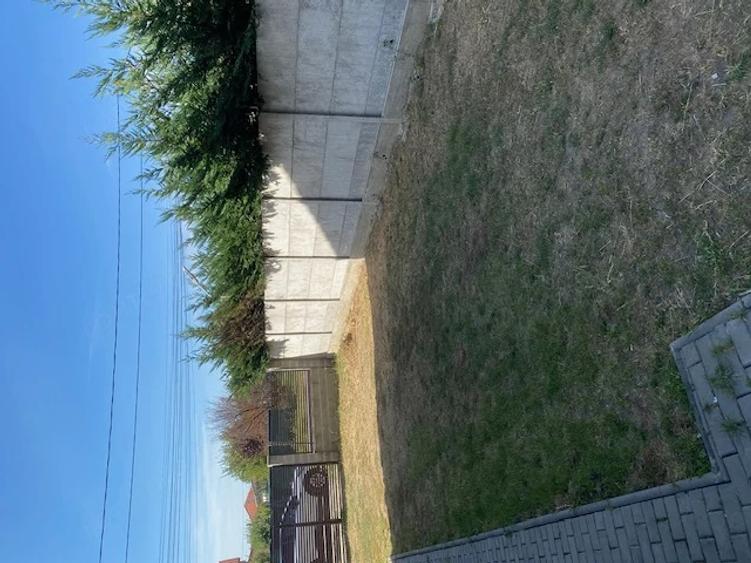 Casă cu 4 camere cu Teren 300 Mp în Dumbrăvița