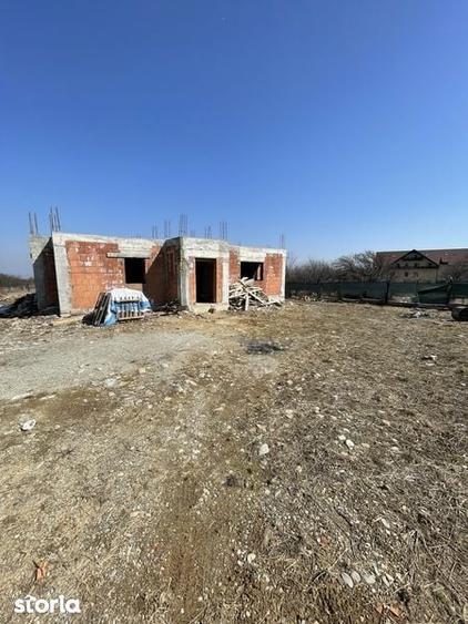 Teren de 4542 mp, în Sâmbăta de Sus