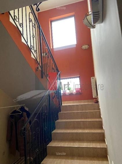 Casă cu 5 camere cu Teren 300 Mp în Pantelimon