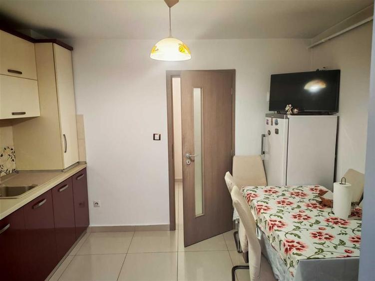 Apartament 4 camere, 98 mp, decomandat,  Nicolina - CUG - 8