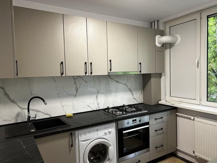 Apartament cu 2 camere decomandat, mobilat în Arcul de Triumf